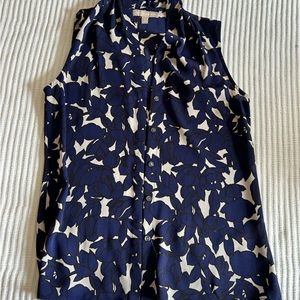 Banana Republic sleeveless top floral blue and white 2 small